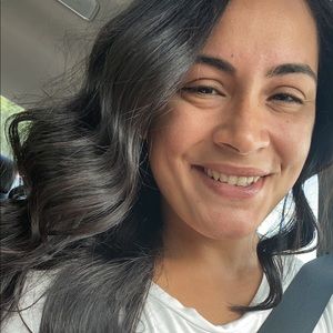 Meet your Posher, Liz